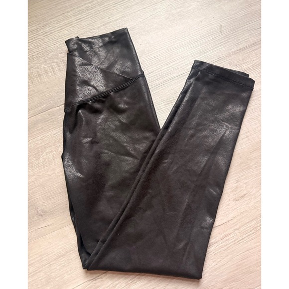 OFFLINE By Aerie Hugger Crackle black Crossover Legging women's medium - Picture 3 of 12